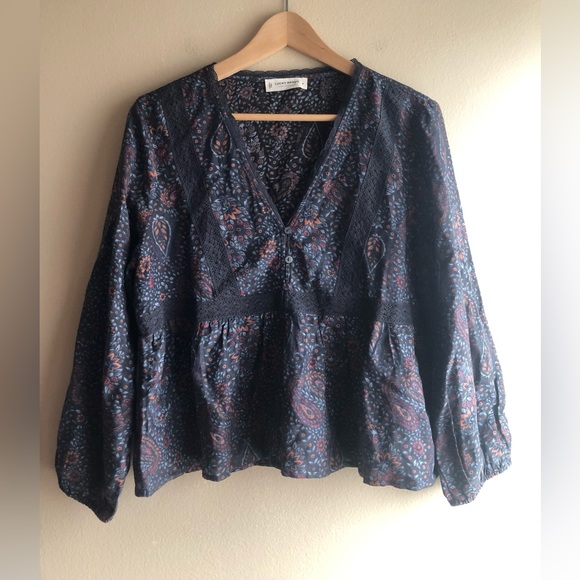 Lucky Brand Tops - NEW Lucky Brand V Neck Floral Gray Shirt Size Medium Long Sleeve